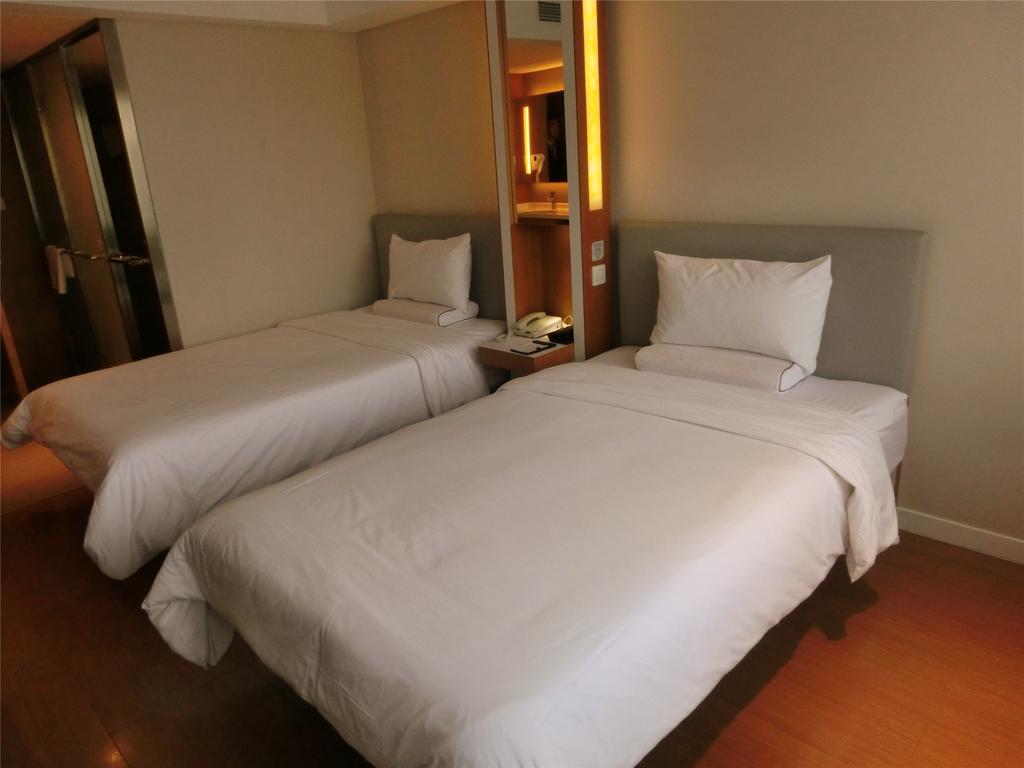 Ji Hotel Guangzhou Zhujiang New Town Eksteriør billede